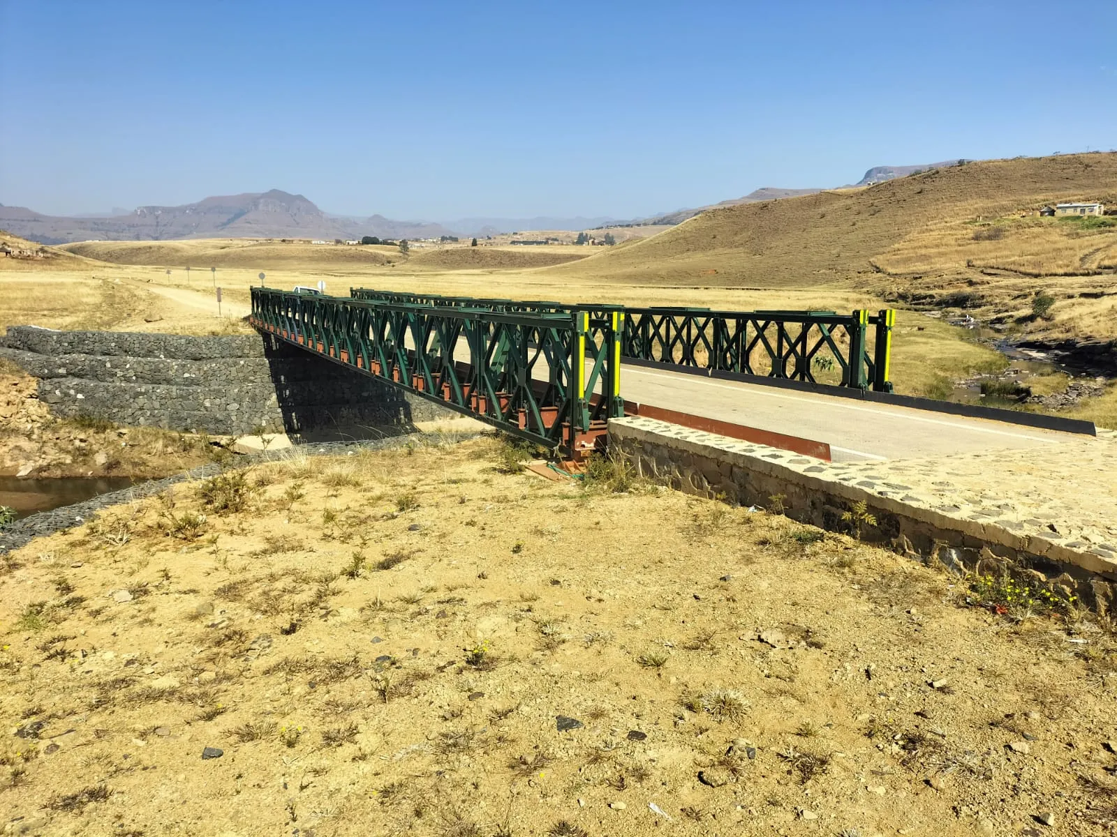 Side view of modular steel bridge showing panel configuration